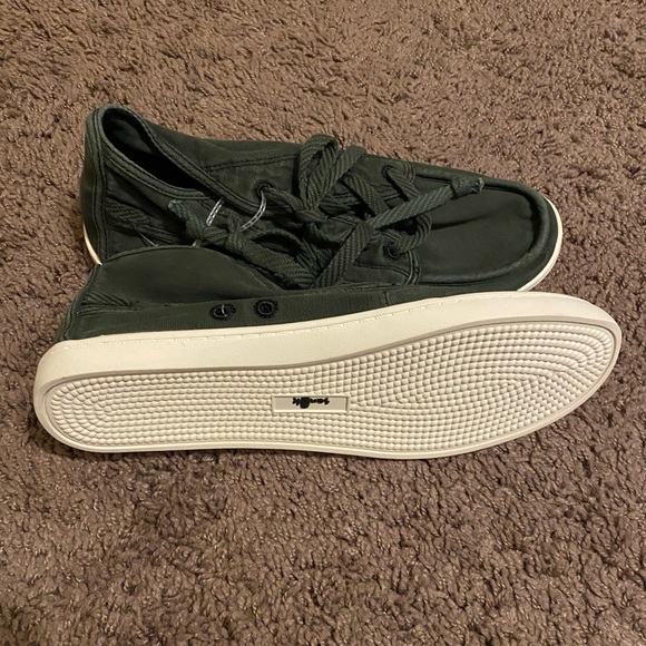 NEW Sanuk Vee K Shawn Women's Size 7 - Picture 2 of 4